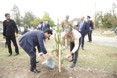 Əhmədoba kəndində səyyar qəbul və ekoloji aksiya keçirilib.